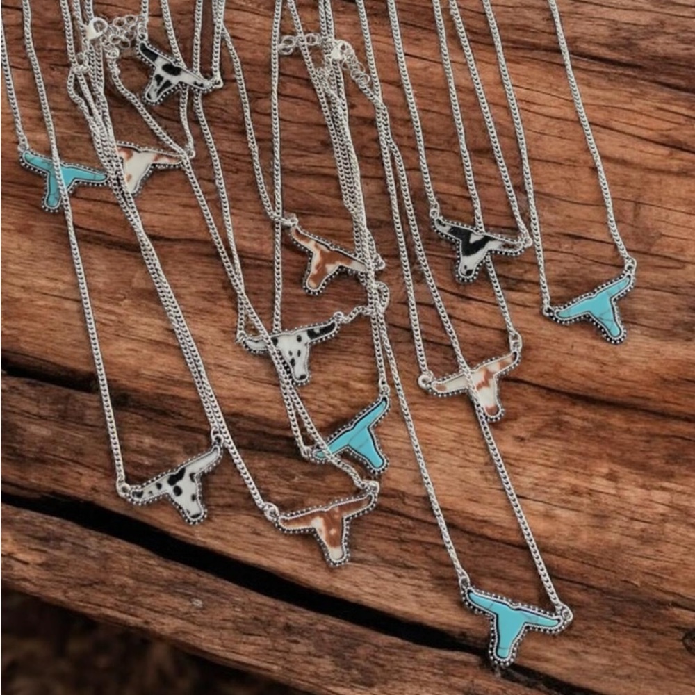 LONGHORN NECKLACE ( pick your color )